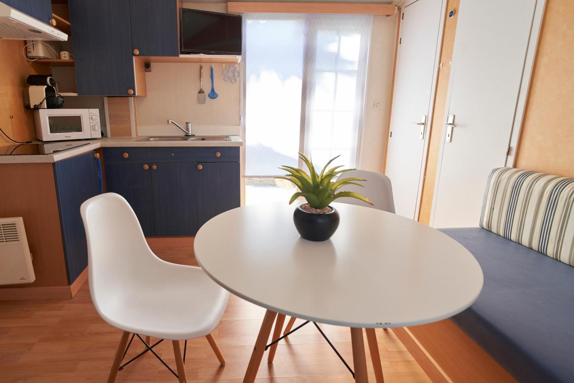 Zaluay - Mobile Homes *